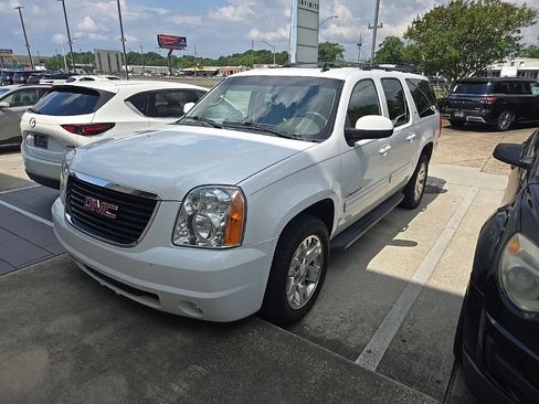 Used 2014 GMC Yukon XL SLT RWD image 1