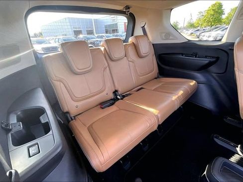 Used 2025 INFINITI QX80 Sensory AWD/4WD image 34