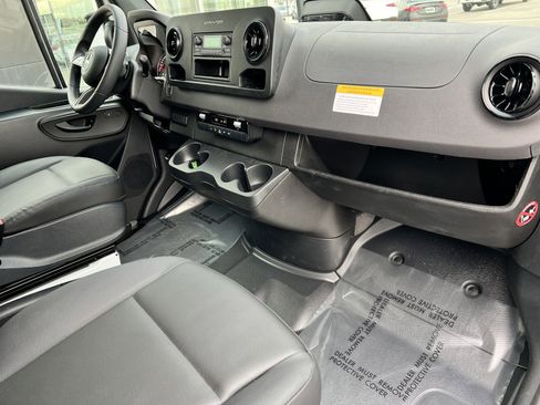 New 2025 Mercedes-Benz Sprinter 2500 image 23