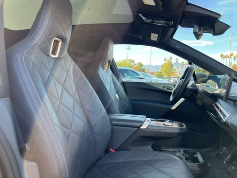 Used 2024 BMW iX xDrive50 w/ Premium Package AWD/4WD image 16
