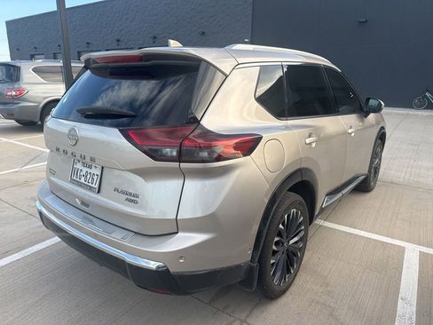 Used 2024 Nissan Rogue Platinum w/ Platinum Premium Package AWD/4WD image 3