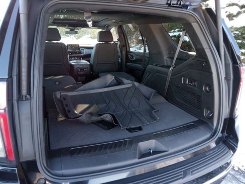 Used 2021 Chevrolet Tahoe LT w/ LT Signature Package AWD/4WD image 26