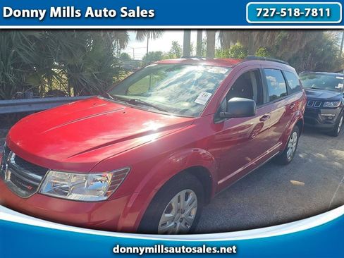 Used 2018 Dodge Journey SE image 1