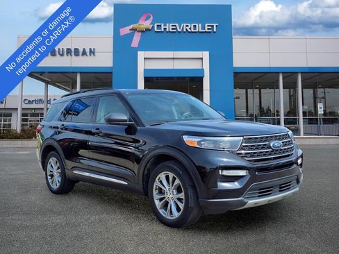 Used 2023 Ford Explorer XLT w/ Equipment Group 202A AWD/4WD image 3