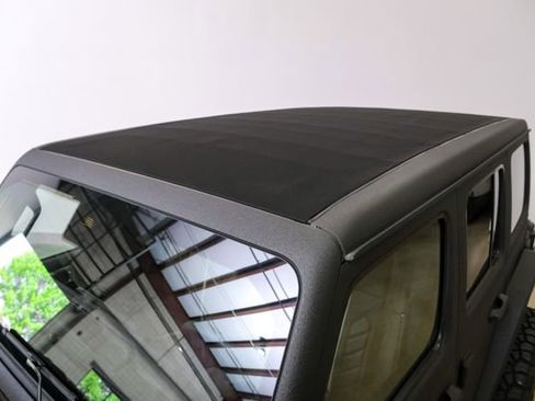 Used 2024 Jeep Wrangler Unlimited Rubicon w/ Technology Group image 95