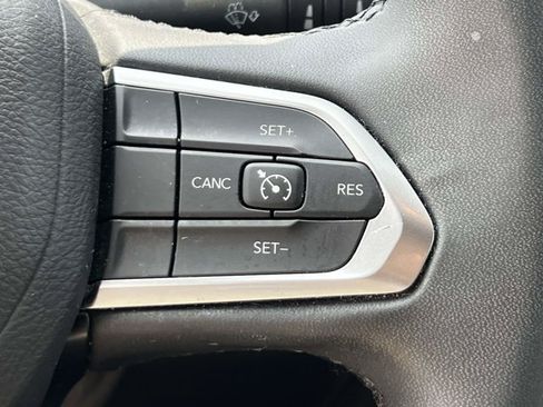 Certified 2024 Jeep Compass Latitude AWD/4WD image 21