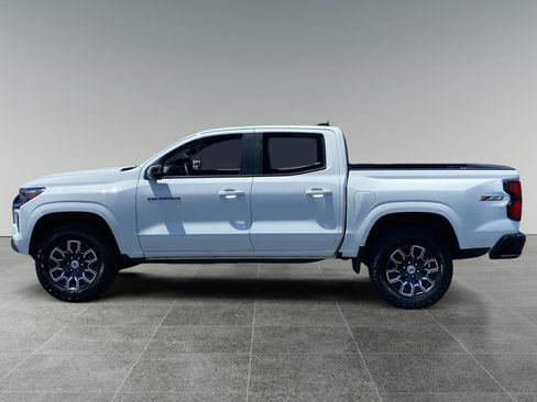 Used 2023 Chevrolet Colorado Z71 w/ Advanced Trailering Package AWD/4WD image 2