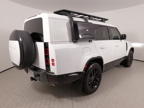 Used 2024 Land Rover Defender 130 Outbound AWD/4WD image 13