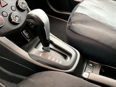 Used 2020 Chevrolet Sonic LT image 18