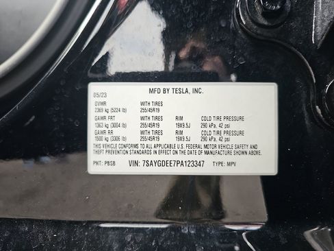 Used 2023 Tesla Model Y Long Range AWD/4WD image 37
