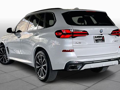Used 2025 BMW X5 sDrive40i w/ Executive Package image 12