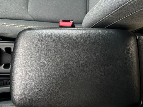 Used 2024 Jeep Wrangler Sport S image 30