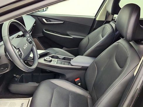 Used 2022 Kia EV6 Wind RWD image 10