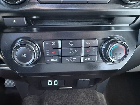 Used 2017 Ford F150 XLT w/ Equipment Group 302A Luxury AWD/4WD image 14