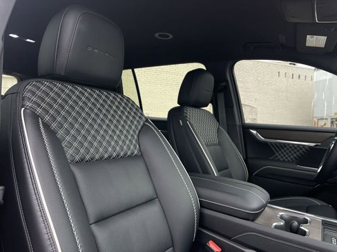 Used 2024 GMC Acadia Denali w/ Super Cruise Package image 28