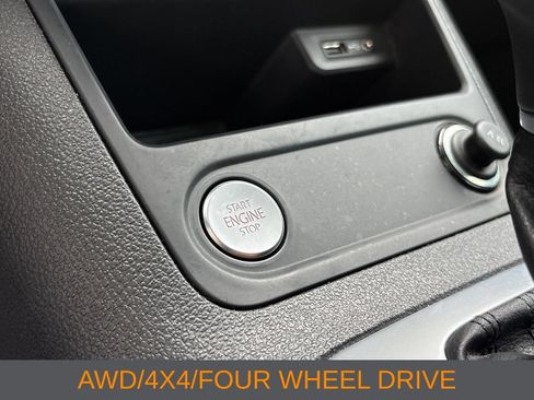 Used 2017 Volkswagen Tiguan SEL AWD/4WD image 12