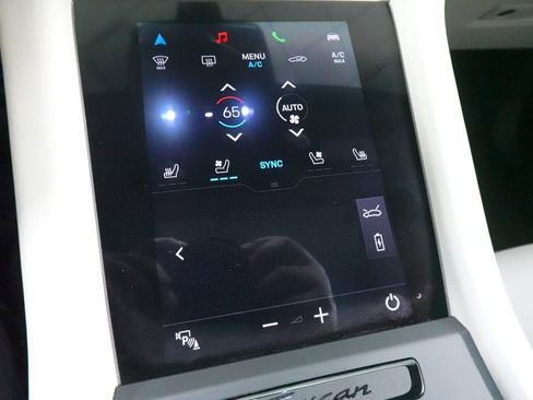 Used 2020 Porsche Taycan 4S image 13