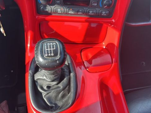 Used 1999 Chevrolet Corvette Coupe RWD image 16