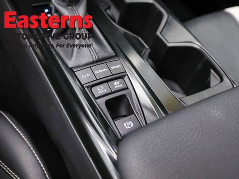 Used 2025 Toyota Camry SE FWD image 21