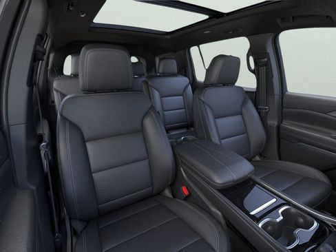 New 2026 Chevrolet Traverse LT image 16