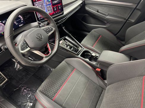 New 2026 Volkswagen Golf SE FWD image 9