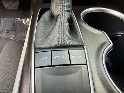 Used 2022 Toyota Camry LE FWD image 35