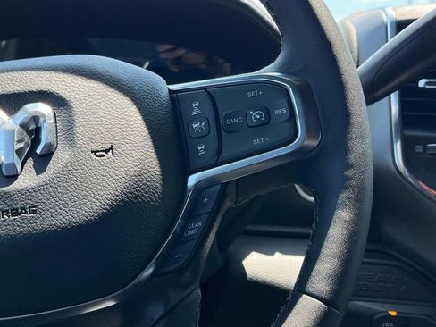 New 2025 RAM 2500 Laramie AWD/4WD image 12