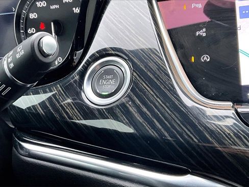 Used 2022 Cadillac XT6 Premium Luxury w/ Technology Package image 29