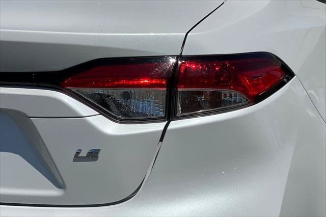 Certified 2025 Toyota Corolla LE FWD image 29