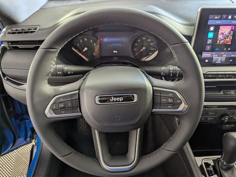 New 2026 Jeep Compass Latitude image 18