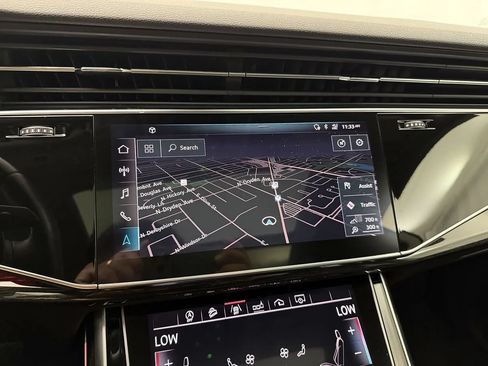 Used 2019 Audi Q8 Premium Plus AWD/4WD image 22