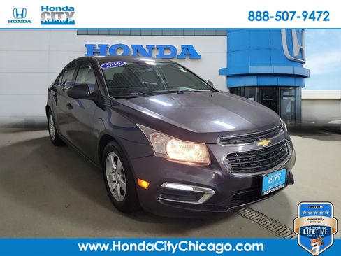 Used 2016 Chevrolet Cruze LT FWD image 1