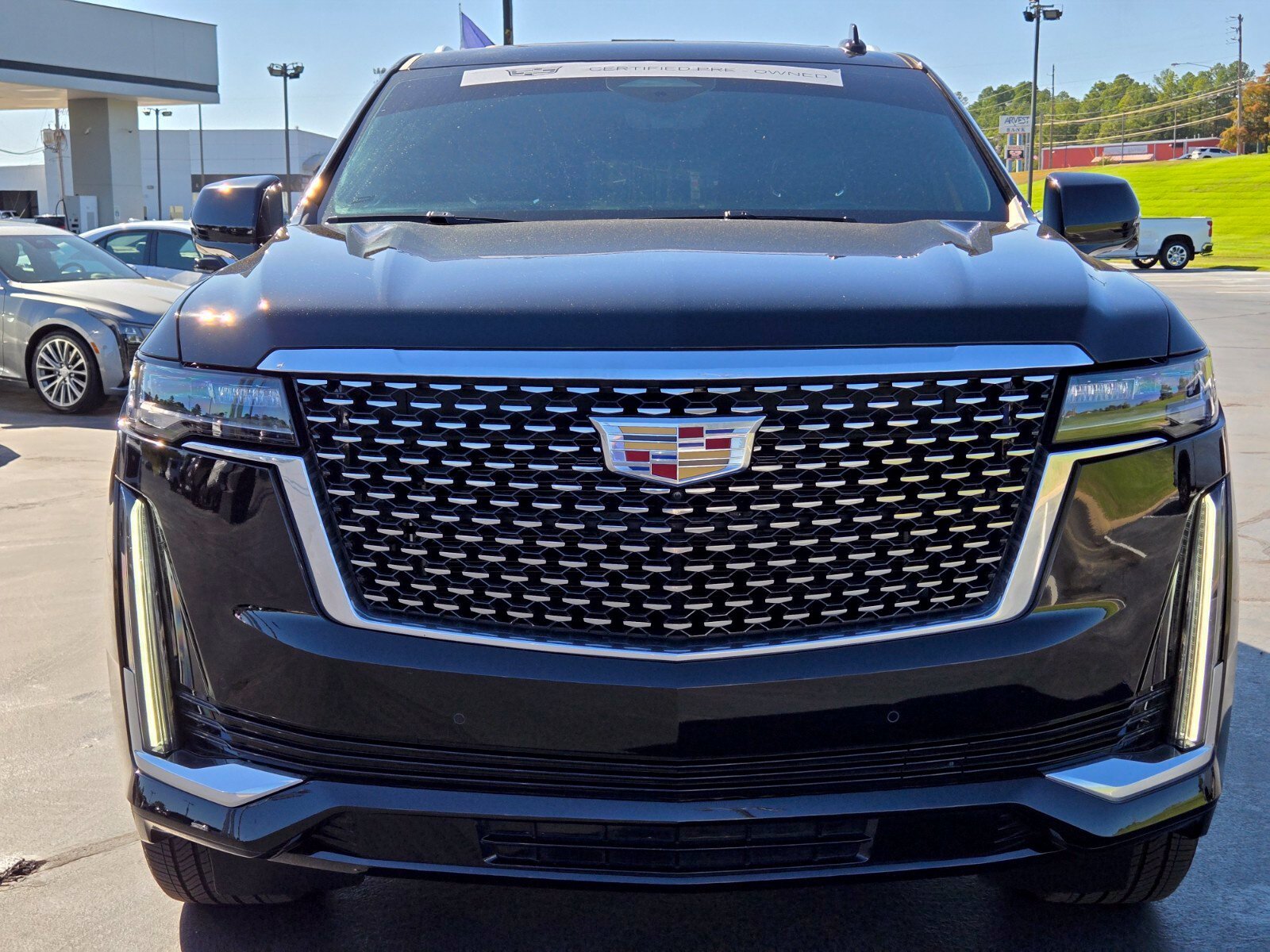 Used 2024 Cadillac Escalade Premium Luxury AWD/4WD image 8