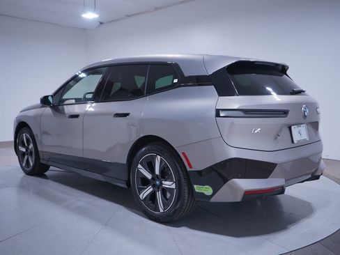 Used 2023 BMW iX xDrive50 w/ Sport Package image 3