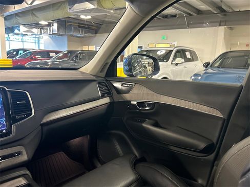 Certified 2023 Volvo XC90 T8 Ultimate image 25