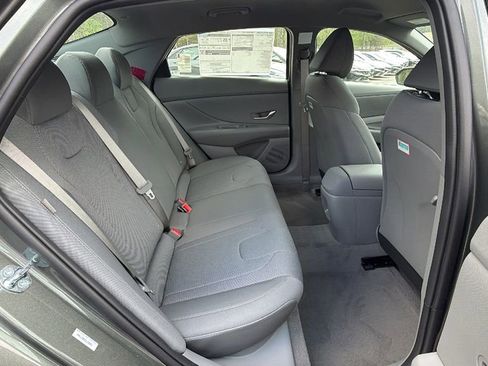 New 2026 Hyundai Elantra SE image 16
