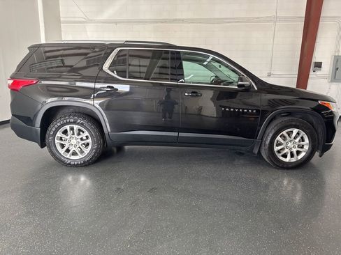 Used 2018 Chevrolet Traverse LT image 3