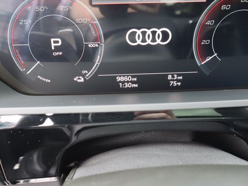 Used 2024 Audi SQ8 e-tron Premium Plus w/ Black Optic Package AWD/4WD image 10