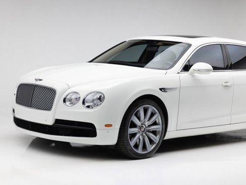 Used 2016 Bentley Flying Spur V8 image 25