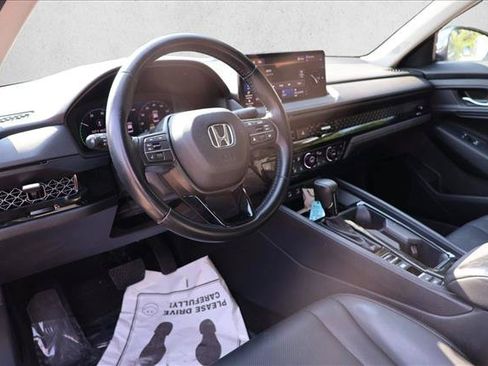 Used 2023 Honda Accord EX-L image 10