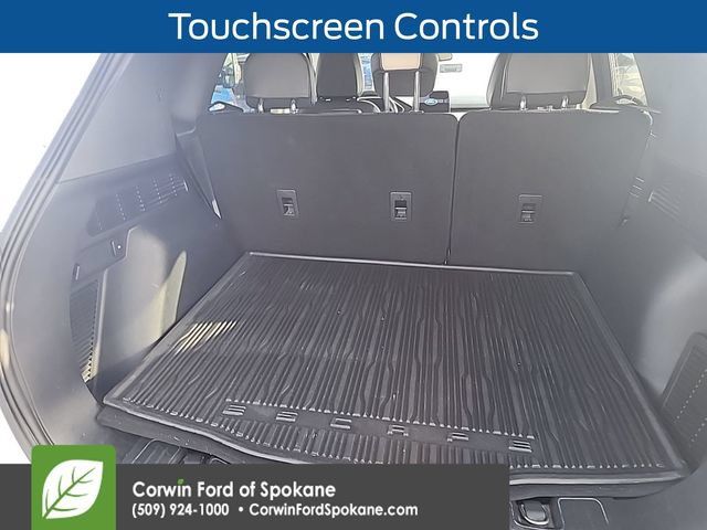 Used 2022 Ford Escape Titanium w/ Class II Trailer Tow Package AWD/4WD image 5