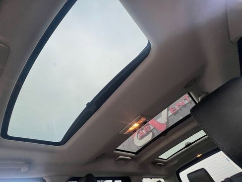 Used 2014 Land Rover LR4 HSE image 27