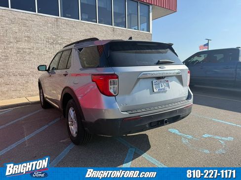 Used 2023 Ford Explorer XLT w/ Class IV Trailer Tow Package image 5