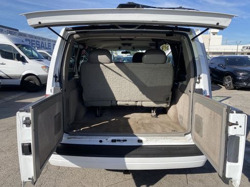Used 2005 Chevrolet Astro Passenger w/ LS Preferred Equipment Group RWD image 16