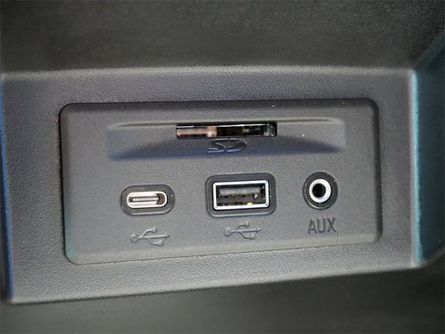 Used 2021 Chevrolet Silverado 1500 High Country image 26