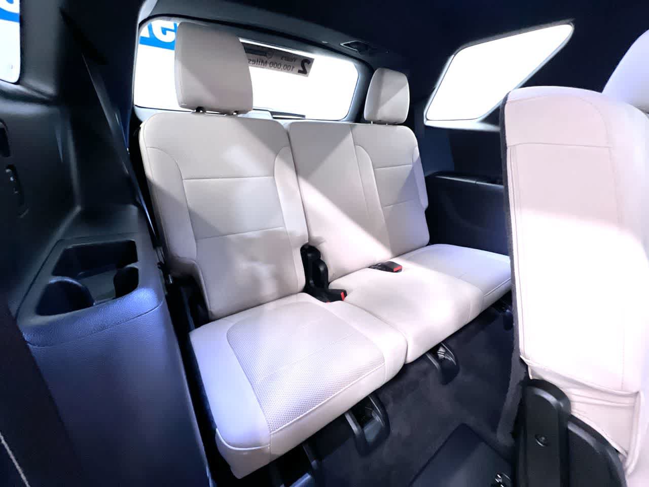 Used 2023 Chevrolet Traverse LS FWD image 41
