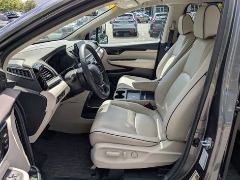 Certified 2025 Honda Odyssey Touring image 32