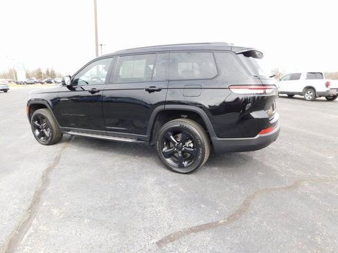 Used 2024 Jeep Grand Cherokee L Laredo RWD image 5