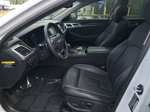 Used 2015 Hyundai Genesis 3.8 w/ Option Group 03 image 12