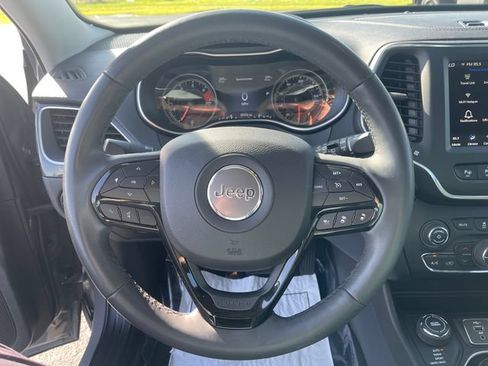 Used 2023 Jeep Cherokee Altitude Lux AWD/4WD image 17